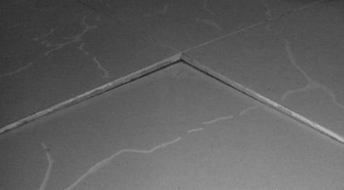 瓷砖地面出现空鼓起拱原因是什么呢(瓷砖地面出现空鼓起拱原因是什么呢怎么处理)